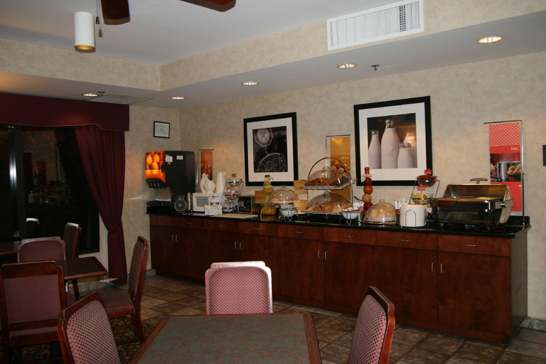 Food & Drinks 3, Hampton Inn Columbus-International Airport, Franklin