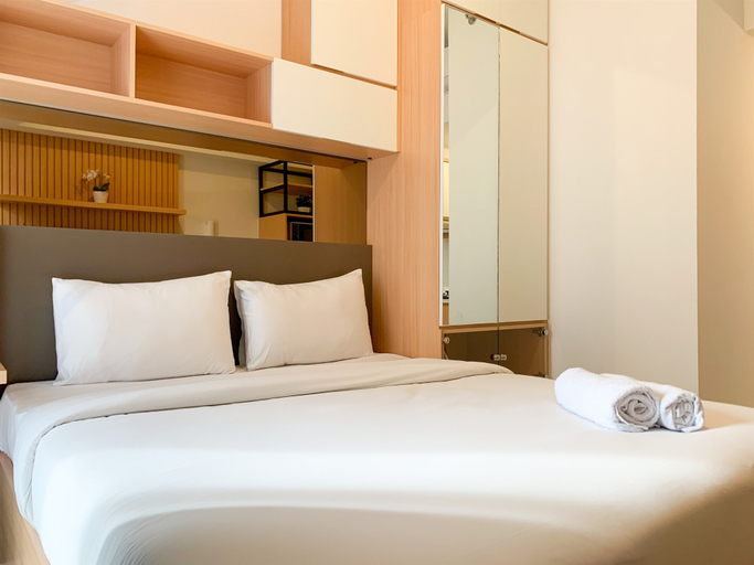 Bedroom 2, Nice Studio Room at Tokyo Riverside PIK 2 Apartment By Travelio, Tangerang