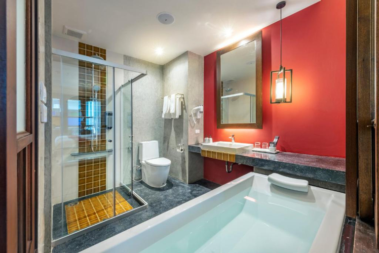 Bathroom 2, Monkham Village Hatyai Hotel, Hat Yai
