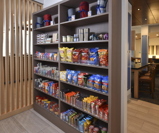 Food & Drinks 4, Holiday Inn Express and Suites - Orlando Southeast by IHG, Orange