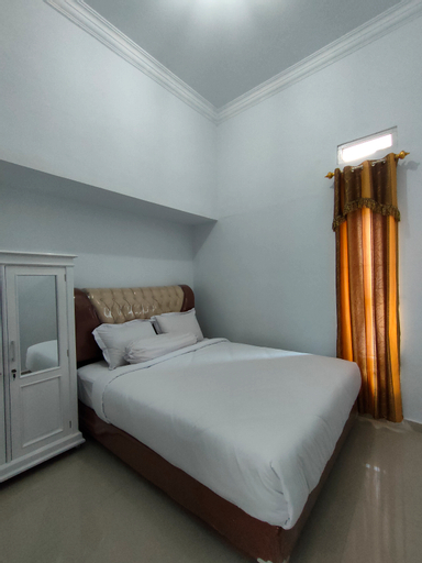 Bedroom 2, Villa Hayati, Bukittinggi