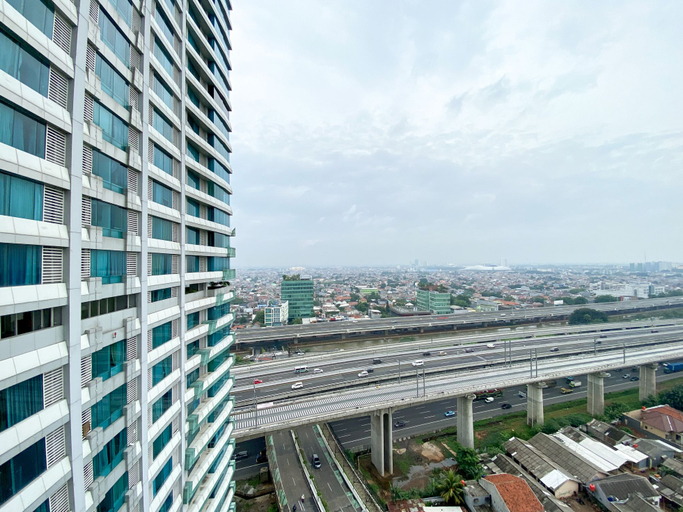 Exterior & Views, Fancy and Nice 3BR at Grand Kamala Lagoon Apartment By Travelio, Bekasi
