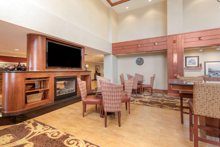 Public Area 2, Hampton Inn & Suites Arcata, Humboldt