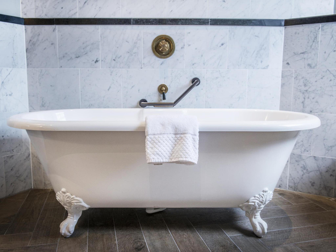 Bathroom 4, voco Grand Central-Glasgow By IHG, Glasgow