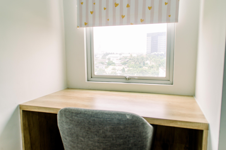 Public Area, Cozy and Warm Studio Room at Emerald Bintaro Apartment By Travelio, Tangerang Selatan