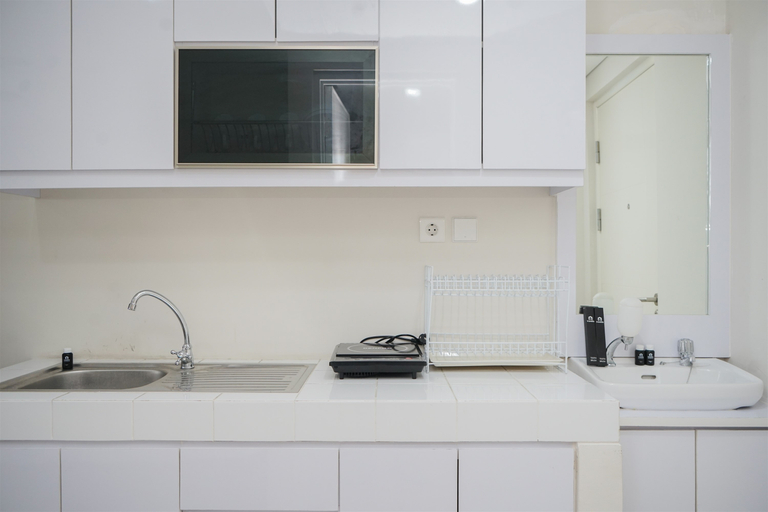 Others 3, Elegant Studio Apartment at Breeze Bintaro Plaza Residence By Travelio, Tangerang Selatan