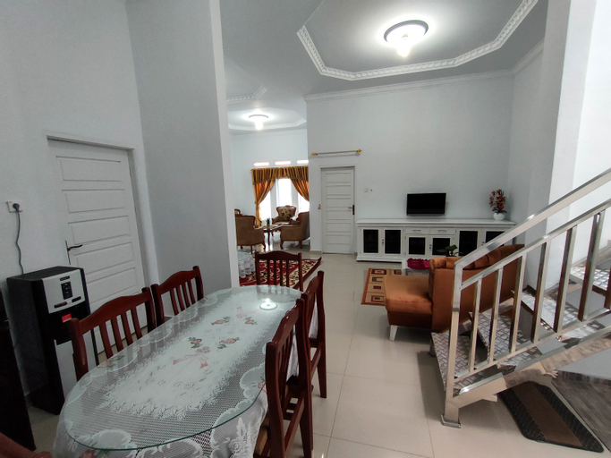 Dining Room 4, Villa Hayati, Bukittinggi