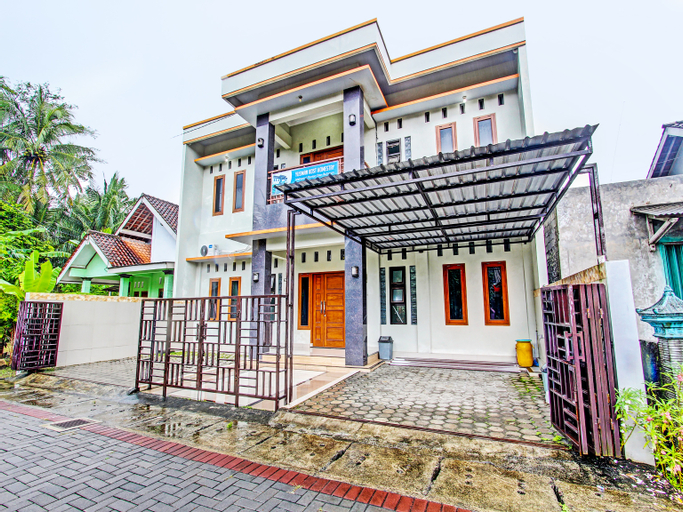 Exterior & Views 2, OYO 92071 Yusman Homestay Syariah, Kulon Progo
