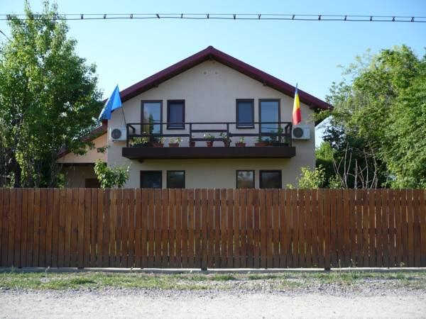 Exterior view 4, Pensiunea Cristiana, Crisan