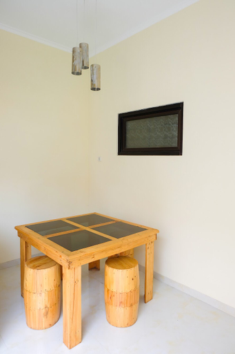 Others 5, Villa Double E, Malang