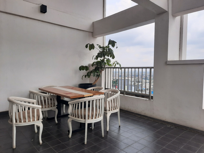 Exterior & Views 4, Cozy Living Studio Room at Grand Icon Caman Apartment By Travelio, Bekasi