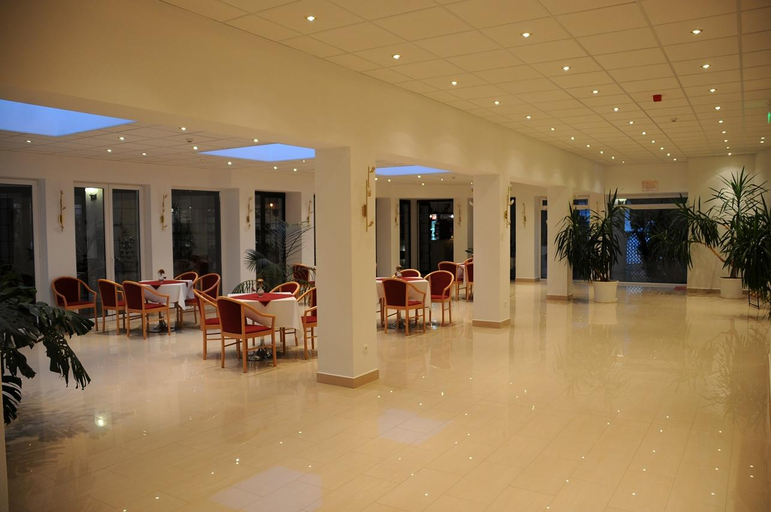 Public Area 2, Ket Korona Konferencia es Wellness Hotel, Balatonföldvári