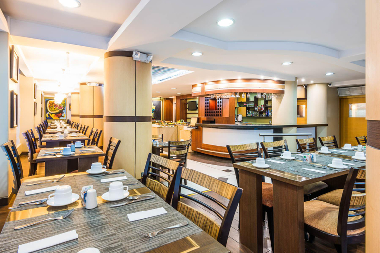 Food & Drinks 4, Exe Galeria Man Ging, Guayaquil