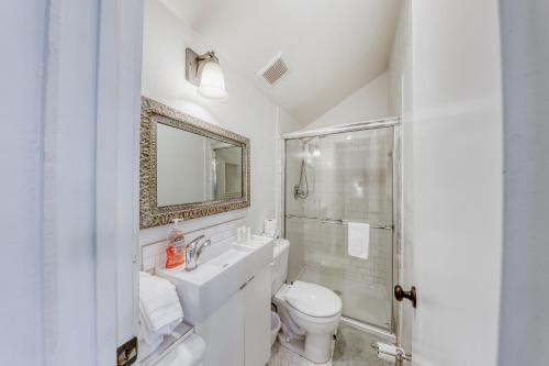 Aspen Hideaway, Iron