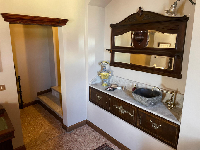 Others 5, B&B Formigola, Brescia
