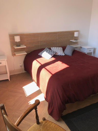 Bedroom 2, Gîte Vichy - 4 Chambres, situé dans le parc du Château de Charmeil, Allier