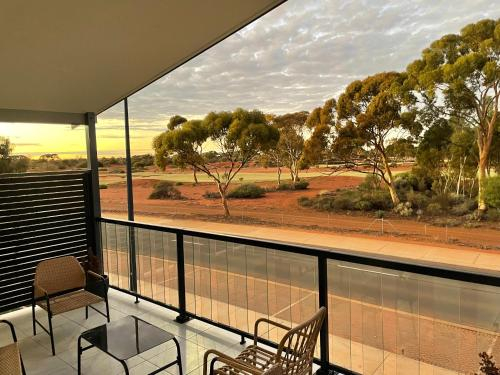 Balcony/terrace 1, Five-Bedroom Home on The Kalgoorlie Golf Course, Kalgoorlie/Boulder