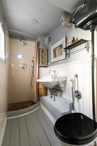 Bathroom 3, Scala lovely terrace apartment, Rome