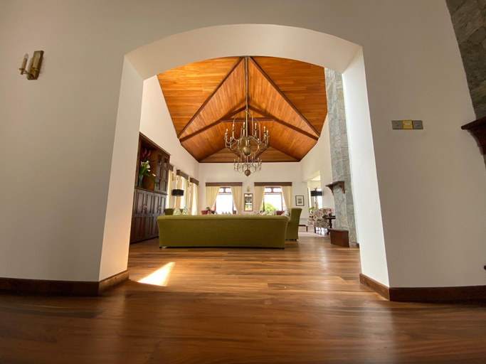 Public Area 3, W15 Lake Gregory, Nuwara Eliya