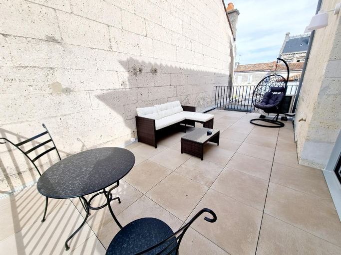 Spacieux et lumineux duplex avec terrasse hypercentre, Charente