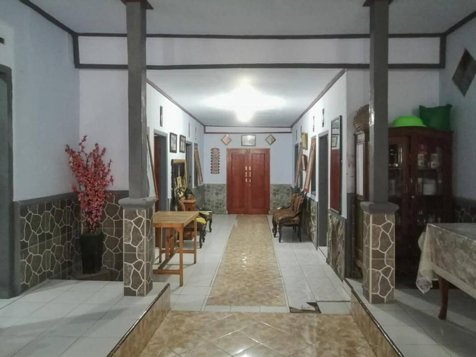 Others 4, Homestay Esther By Stayrooms, Lumajang