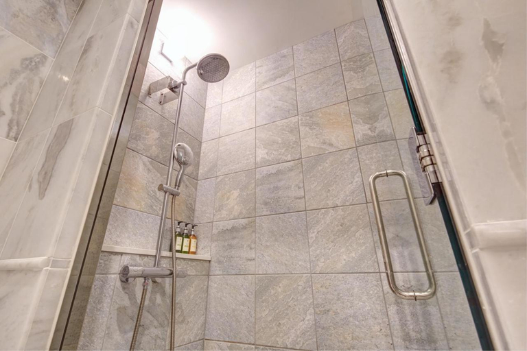 Bathroom 4, Royal View Hotel Churaumi, Motobu