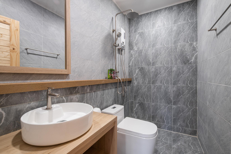 Bathroom 2, COROOM BKK, Bang Plad