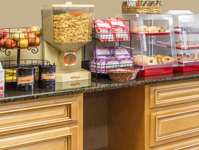 Food & Drinks 5, Quality Inn & Suites Maggie Valley, Haywood