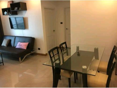 Gsuite Glamorous Apartment, Huai Kwang