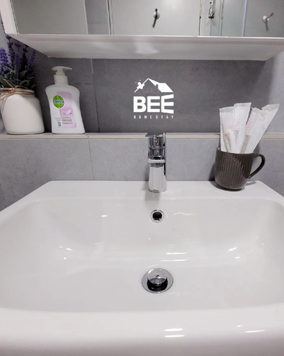 Bathroom 4, Bee Homestay - Jesselton Quay Kota Kinabalu , Kota Kinabalu