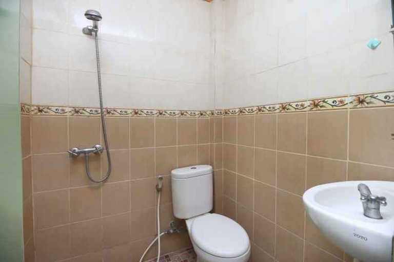Bathroom, KoolKost Syariah near UIN Banjarmasin, Banjarmasin