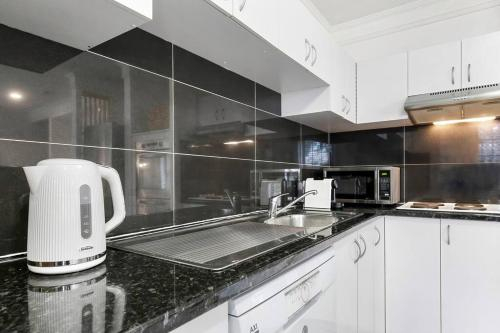 5, What a Gem perfectly positioned, Noosa - Noosa-Noosaville