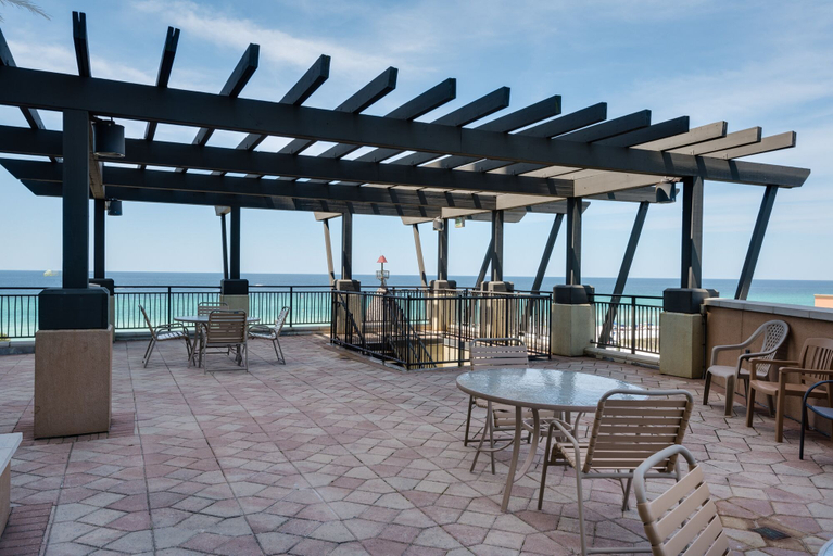 Food & Drinks, Origins at Seahaven 1033, Bay