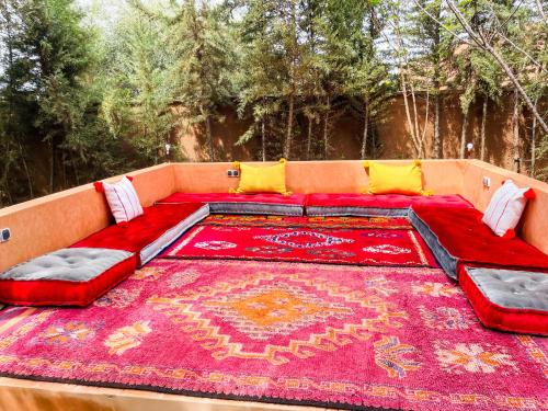 Ilafe Farmhouse, Villa avec piscine chauffee privee et Jacuzzi pour familles, Al Haouz