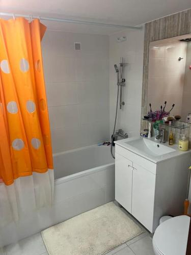 Lovely 1 bedroom flat with directly access to the beach, Sesimbra