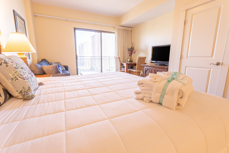 Bedroom, Origins at Seahaven 1033, Bay
