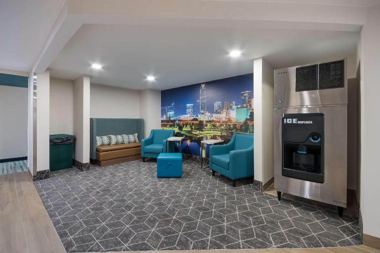 Public Area 3, Clarion Pointe OKC Airport, Oklahoma