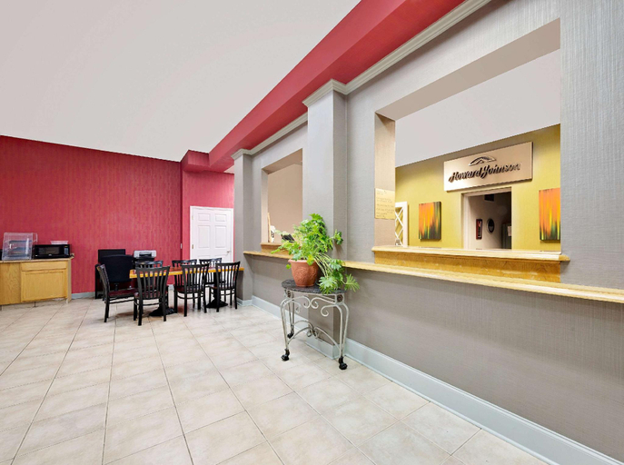 Public Area 2, Rodeway Inn Cleveland TN I-75, Bradley