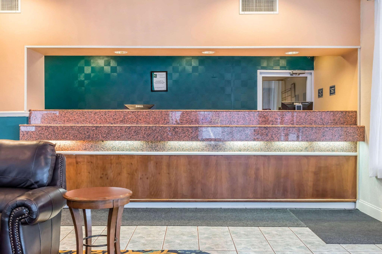 Public Area 3, Baymont by Wyndham Milesburg, Centre