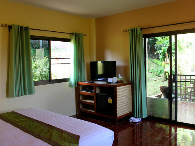Bedroom 2, Baan Famui, Chiang Dao