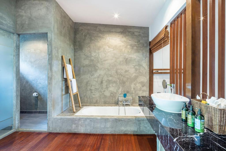 Bathroom 5, The Monttra Pattaya, Pattaya