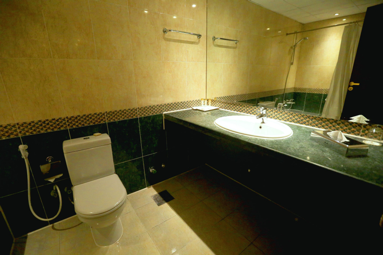 Bathroom 26