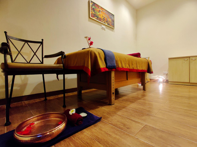 Bedroom 3, Fariyas Resort, Lonavala, Pune