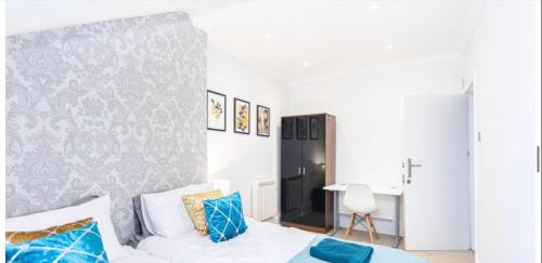 Fantastic apartment with views & parking, Bournemouth