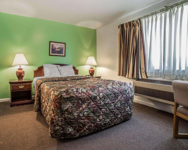 Bedroom 5, Econo Lodge, Davis