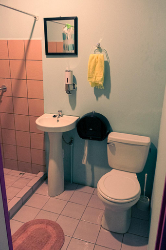 Bathroom 2, Chill Out Escalante Hostel, San José