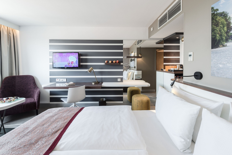 Bedroom 30