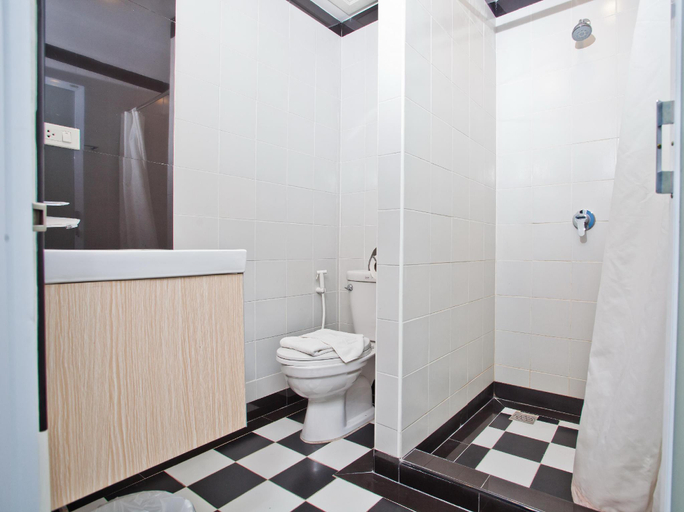 Bathroom 4, Paradise Hotel Udonthani, Muang Udon Thani