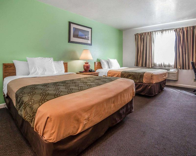 Bedroom 2, Econo Lodge, Davis