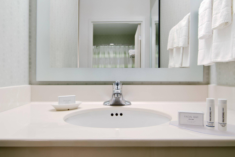 Bathroom 4, Sonesta Select Seattle Renton Suites, King